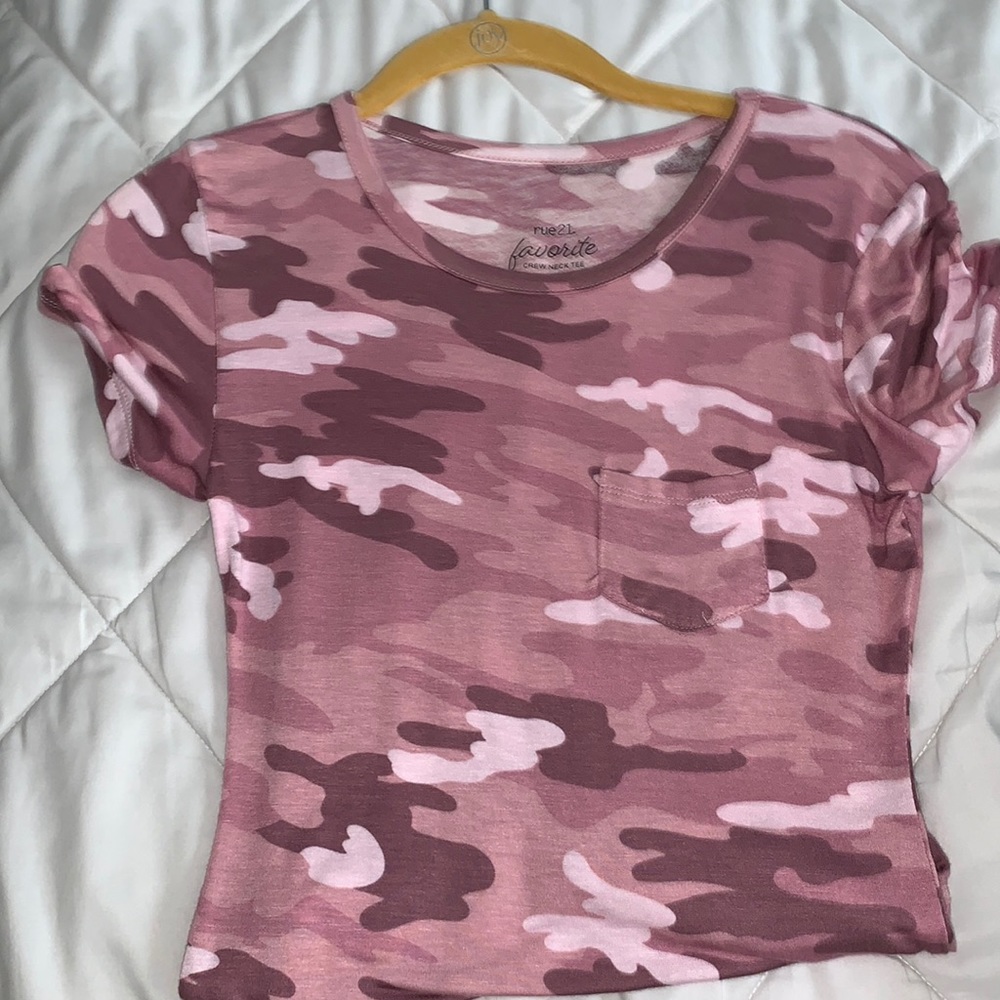 Cute pink camo top. So cute and comfy